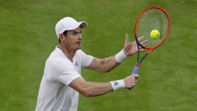 Murray's night-time drama ends on a Wimbledon cliff-hanger