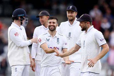 Alex Carey - Ollie Robinson - Zak Crawley - Jonny Bairstow - Chris Woakes - Woakes strikes before England openers hold firm in third Ashes Test - news24.com - Britain - Australia