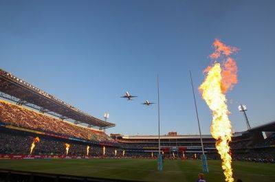 GALLERY | Two boeings, magical Bok play and a spilt drink: One helluva day at Loftus - news24.com