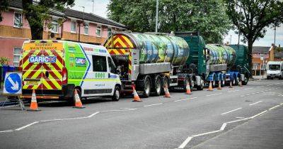 Tankers drafted into area of Manchester after 'fault' leaves hundreds with no water or poor pressure - manchestereveningnews.co.uk