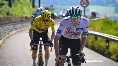 Tour de France: 'No more riding on the front!' – Should Jumbo-Visma and UAE Team Emirates change tactics?