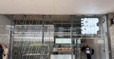 Piccadilly Station's first late-night fish and chip shop opens its doors - manchestereveningnews.co.uk - Britain - Italy