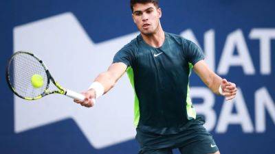 Carlos Alcaraz Battles Into Toronto Quarters, Andy Murray Out Injured