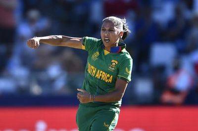 Issy Wong - WATCH | Three balls to go ... SA speedster Ismail strikes with hat-trick to seal Welsh Fire win - news24.com - South Africa