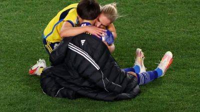 Jonna Andersson - Amanda Ilestedt - Swede Andersson shows sporting side by comforting Japan's Hamano - channelnewsasia.com - Sweden - Spain - Canada - Japan