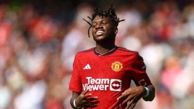 Man Utd agree deal to sell midfielder Fred to Fenerbahce