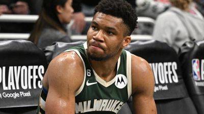 Giannis Antetokounmpo - Star - NBA star Giannis Antetokounmpo drops out of FIBA World Cup to continue recovery from knee surgery - foxnews.com - Usa - Japan - county Bucks - Indonesia - New Zealand - Jordan - state Indiana - Philippines - Greece