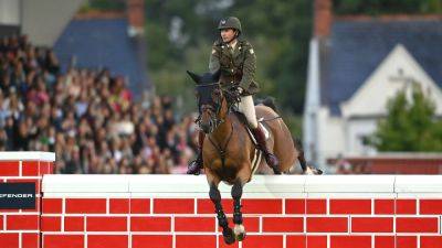 Commandant Geoff Curran and Bishops Quarter scale heights in Puissance - rte.ie - Britain - Ireland - Jordan - county Wood