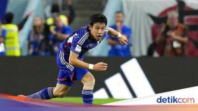 Ryan Gravenberch - Romeo Lavia - Liga Inggris - Liverpool Selangkah Lagi Gaet Kapten Timnas Jepang - sport.detik.com - Liverpool