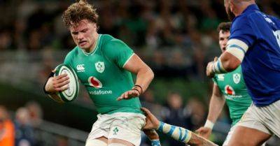 Cian Prendergast named at no.8 for Ireland in strong side against England
