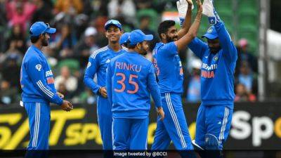 Ravi Bishnoi - Curtis Campher - Arshdeep Singh - Jasprit Bumrah - Tilak Varma - Barry Maccarthy - Jasprit Bumrah Shines On Return As India Beat Ireland In Rain-Hit 1st T20I - sports.ndtv.com - Ireland - India