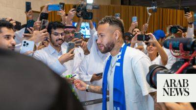 Superstar Neymar flies in to a hero’s welcome
