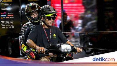 Valentino Rossi - Alex Marquez - Fabio Quartararo - Francesco Bagnaia - Maverick Viñales - Jorge Martín - Brad Binder - Marco Bezzecchi - Luca Marini - Practice MotoGP Austria: Momen Rossi Jadi 'Sopir' Bezzecchi - sport.detik.com - Austria