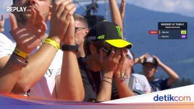 Saat Valentino Rossi Nggak Berani Lihat Dua Muridnya Crash