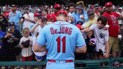 Blue Jays welcome DeJong with callback to old Yankees post - ESPN