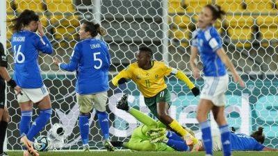 South Africa stun Italy to reach last 16 of Women's World Cup for first time