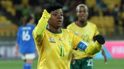 South Africa shocks Italy behind own goal, late strike; advances to Women's World Cup knockout stage