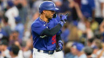 Dave Roberts - Star - Julio Urias - Dodgers' Mookie Betts salutes LeBron James after two homers - ESPN - espn.com - Los Angeles - county Bell