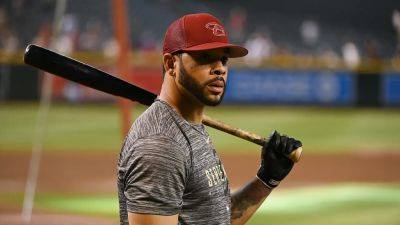 Diamondbacks' Tommy Pham gets into spat with fan from on-deck circle