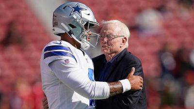 Cowboys' Jerry Jones backs Dak Prescott amid pursuit to get back to Super Bowl: 'We have a quarterback'