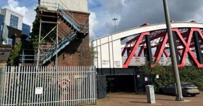 Iconic control tower of swing bridge across the ship canal to go under the hammer - manchestereveningnews.co.uk