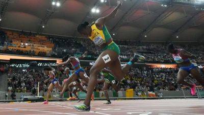 Jamaican Williams captures second world hurdles title