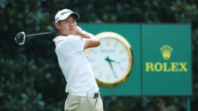 Morikawa shoots 61 to go from 9 strokes behind to 3-way tie for lead at Tour Championship