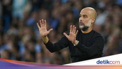 Pep Guardiola - Juanma Lillo - Guardiola Tak Mau Diam, Terus Pikirkan Man City Meski Habis Operasi - sport.detik.com