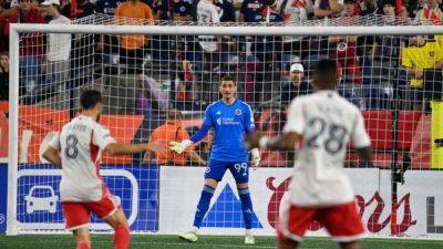 Chelsea sign goalkeeper Petrovic from New England Revolution