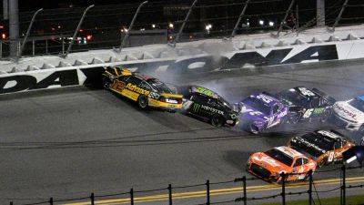 NASCAR's Coke Zero Sugar 400 features massive wreck; Ryan Blaney crashes hard into wall