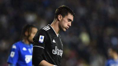 Late Vlahovic header rescues draw for Juventus against Bologna