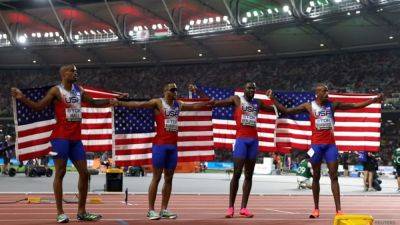 US men claim crushing victory in 4x400m relay