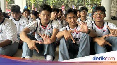 Antusiasme Anak-anak SMA Nonton FIBA World Cup 2023 di Indonesia Arena