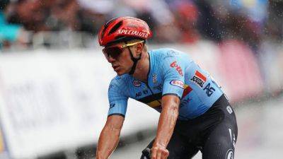 Enric Mas - Remco Evenepoel - Juan Ayuso - Jonas Vingegaard - Evenepoel wins stage Vuelta stage three, takes red jersey - channelnewsasia.com - Spain - Uae - Bahrain - Andorra