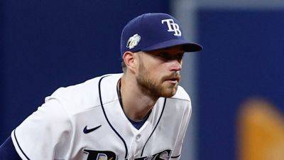 Rays' Brandon Lowe takes shot at struggling Yankees after benches-clearing altercation: 'Not worth our time'