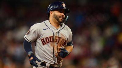 Astros' Jose Altuve caps cycle with 2-run homer over Green Monster - ESPN