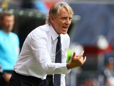 Saudi Arabia job should finally give Roberto Mancini chance to play part at World Cup