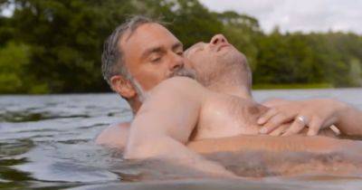 Billy Mayhew - Coronation Street fans say 'I bawled' as they defend skinny dipping scenes and spot character 'change' - manchestereveningnews.co.uk