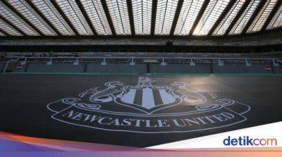 Newcastle United - Jamaal Lascelles - Viral Kapten Newcastle United Dikeroyok di Jalan - sport.detik.com