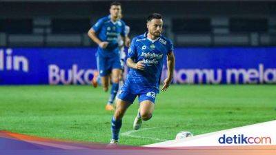 Luis Milla - Marc Klok - Persib Bandung - Persib Menang, Suporter pun Senang - sport.detik.com