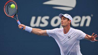 Andy Murray sees off Moutet for his 200th Grand Slam victory