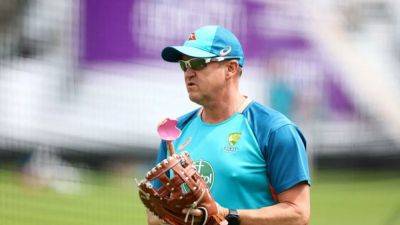 Flower takes over as RCB coach, Bangar and Hesson leave