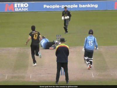 Prithvi Shaw - Watch: Prithvi Shaw's Northamptonshire Debut Ends In Bizarre Hit-Wicket Dismissal - sports.ndtv.com - Britain - India