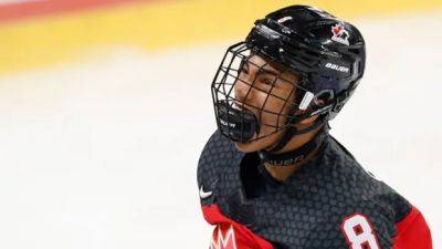 Spence scores late in OT as Canada tops Czech Republic to win Hlinka Gretzky Cup