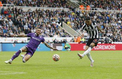 Goals from Almiron and Isak hand Newcastle victory against Fiorentina