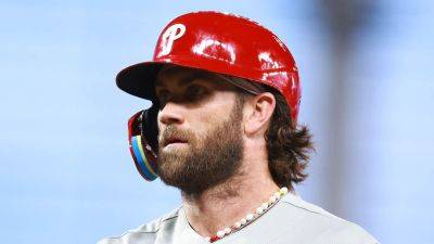 Phillies star Bryce Harper helps reunite young fan with family