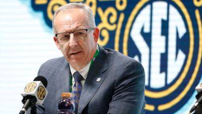 Greg Sankey sees 'sadness' in realignment, says SEC comfortable in footprint - ESPN
