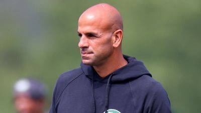 Robert Saleh's crazy analogy in inspiring speech has Jets fired up in 'Hard Knocks' premiere