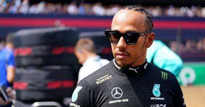 Lewis Hamilton commits to Mercedes until 2025