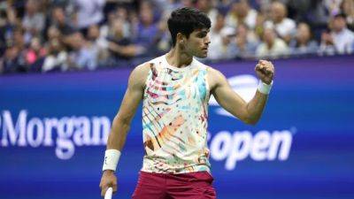 Top-ranked Alcaraz overpowers Lloyd Harris to reach 3rd round of U.S. Open